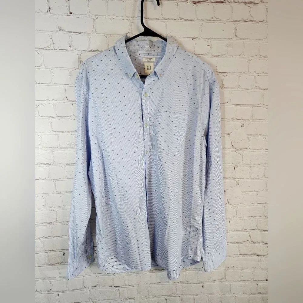 Men's Gap button down longsleeve, size XL